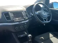 Usado VW Sharan SE 150 HP (110 kW) 2019 Azul Monovolume