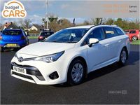 Used Toyota Avensis Active 112 HP (82 kW) 2016 White Estate
