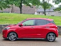Used Hyundai i10 Premium 84 HP (61 kW) 2025 Red Hatchback