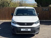 Second-hand Peugeot E-Partner Premium 49 kW (67 CP) 2022 Alb Monovolum