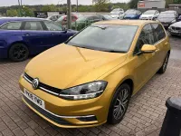 Used VW Golf VII SE 110 HP (80 kW) 2018 Yellow Hatchback