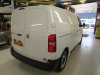Used Vauxhall Vivaro 118 HP (86 kW) 2024 White MPV