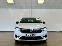 Used Dacia Sandero Essentiel 100 HP (73 kW) 2022 White Hatchback