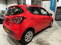 Used Hyundai i10 SE 67 HP (49 kW) 2018 Red Hatchback