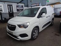 Second-hand Vauxhall Combo Sportive 100 CP (73 kW) 2019 Alb Van