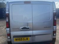 Used Renault Trafic 2019 Silver MPV