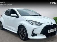 Used Toyota Yaris Hybrid Design 116 HP (85 kW) 2022 White Hatchback