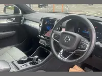 Usado Volvo XC40 Core 161 HP (118 kW) 2023 Preto SUV