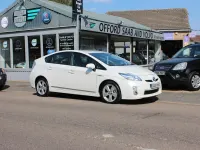 Used Toyota Prius 136 HP (100 kW) 2009 White Hatchback