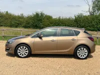 Used Vauxhall Astra Elite 115 HP (84 kW) 2013 Bronze Hatchback