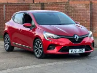 Used Renault Clio Iconic 85 HP (62 kW) 2021 Red Hatchback