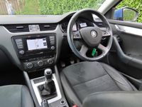 Used Skoda Octavia Elegance 140 HP (102 kW) 2014 Blue Hatchback