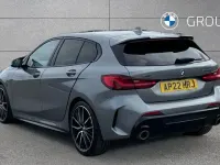 Usado BMW M135 Shadowline 306 CV (225 kW) 2022 Gris Utilitario