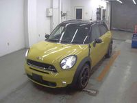 Used Mini Cooper SD Countryman Special Edition 143 HP (105 kW) 2015 Yellow SUV