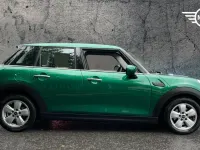 Used Mini Cooper Classic 134 HP (98 kW) 2022 Green Hatchback