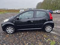 Used Peugeot 107 68 HP (50 kW) 2011 Black Hatchback
