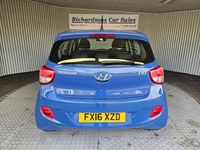 Used Hyundai i10 66 HP (48 kW) 2016 Blue Hatchback