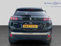Second-hand Peugeot 3008 Allure+ 222 CP (163 kW) 2023 Negru SUV