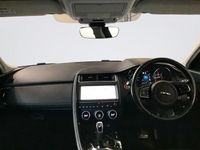 Usado Jaguar E-Pace SE 150 HP (110 kW) 2019 Branco SUV