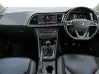 Begagnad Seat Leon FR 150 HK (110 kW) 2013 Röd Halvkombi