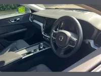 Usado Volvo V60 Core 161 CV (118 kW) 2022 Gris Familiar