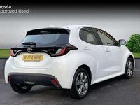 Used Toyota Yaris Hybrid 116 HP (85 kW) 2024 Pure white Hatchback