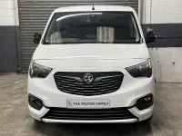 Begagnad Vauxhall Combo 2022 Vit Minibuss