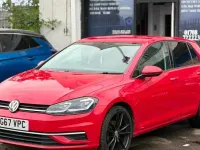 Used VW Golf VII SE 125 HP (91 kW) 2017 Red Hatchback