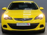 Used Vauxhall Astra GTC Sport 140 HP (102 kW) 2012 Yellow Coupe