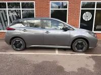 Gebraucht Nissan Leaf Acenta 110 kW (150 PS) 2022 Grau Kleinwagen