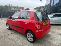 Used Kia Picanto 64 HP (47 kW) 2010 Red Hatchback