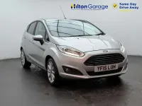Używany Ford Fiesta Titanium 120 KM (88 kW) 2015 Srebrny Hatchback