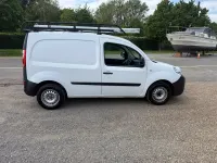 Begagnad Renault Kangoo Business 90 HK (66 kW) 2017 Vit Minibuss