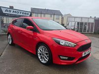 Used Ford Focus ST-Line 125 HP (91 kW) 2017 Red Hatchback
