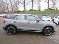 Usado Audi Q2 Design 150 CV (110 kW) 2017 Gris SUV