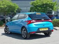 Used Hyundai i20 Premium 100 HP (73 kW) 2023 Green Hatchback