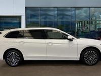 Used VW Passat Elegance 204 HP (150 kW) 2025 Pure white Estate