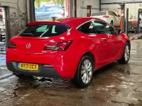 Używany Vauxhall Astra GTC SRi 2013 Czerwony Hatchback