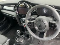 Second-hand Mini Cooper S Classic 176 CP (129 kW) 2023 Argintiu Hatchback