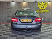 Gebraucht Mercedes E220 SE 170 PS (125 kW) 2012 Grau Limousine