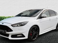 Begagnad Ford Focus ST 185 HK (136 kW) 2015 Vit Halvkombi