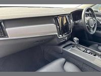 Used Volvo V90 Momentum 254 HP (186 kW) 2019 Silver Estate