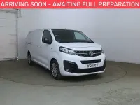 Second-hand Vauxhall Vivaro 100 CP (73 kW) 2023 Alb Monovolum