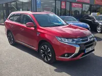 Used Mitsubishi Outlander P-HEV 200 HP (147 kW) 2015 Red Estate