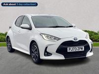 Used Toyota Yaris Hybrid Design 116 HP (85 kW) 2023 White Hatchback