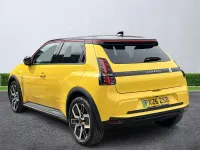 Used Renault R5 Komfort 110 kW (150 HP) 2026 Yellow Hatchback