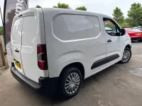 Used Citroën Berlingo Start 75 HP (55 kW) 2020 White MPV