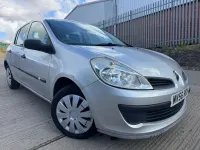 Used Renault Clio Expression 75 HP (55 kW) 2006 Silver Hatchback