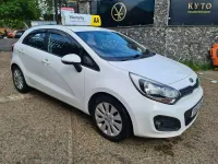 Używany Kia Rio 75 KM (55 kW) 2012 Biały Hatchback