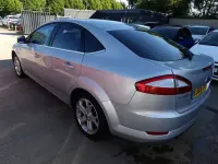 Begagnad Ford Mondeo Titanium 140 HK (102 kW) 2009 Silver Halvkombi